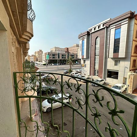 Delmon Hotel Suites ジェッダ エクステリア 写真