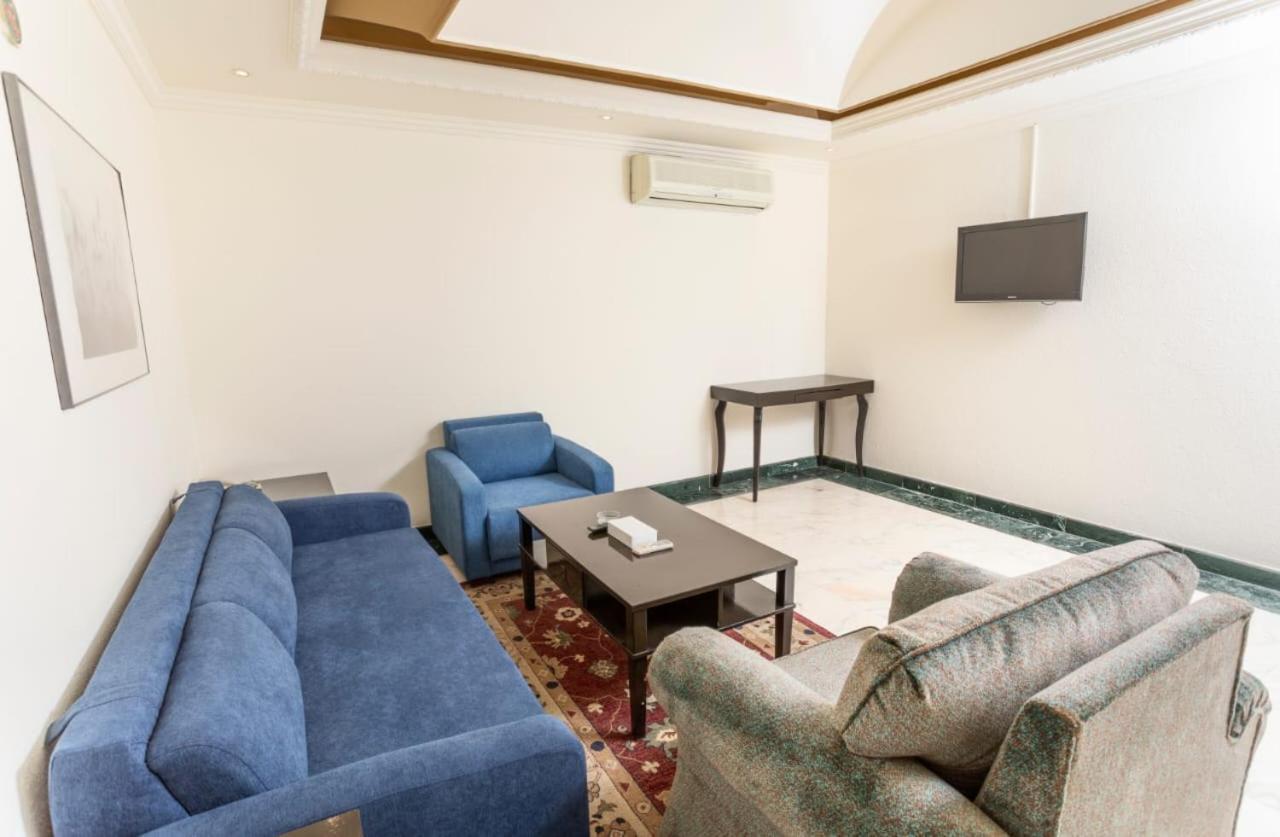 Delmon Hotel Suites ジェッダ エクステリア 写真