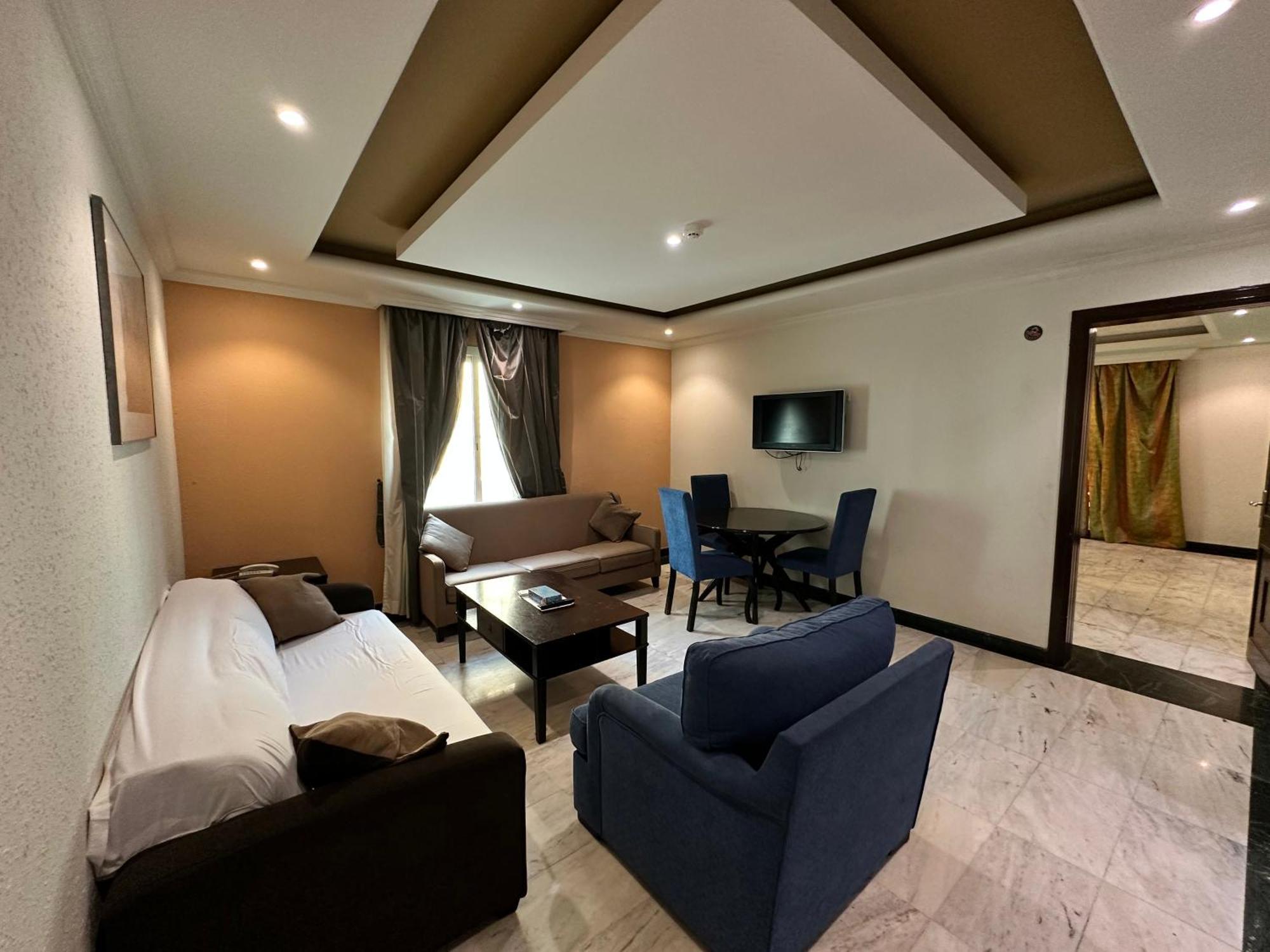 Delmon Hotel Suites ジェッダ エクステリア 写真