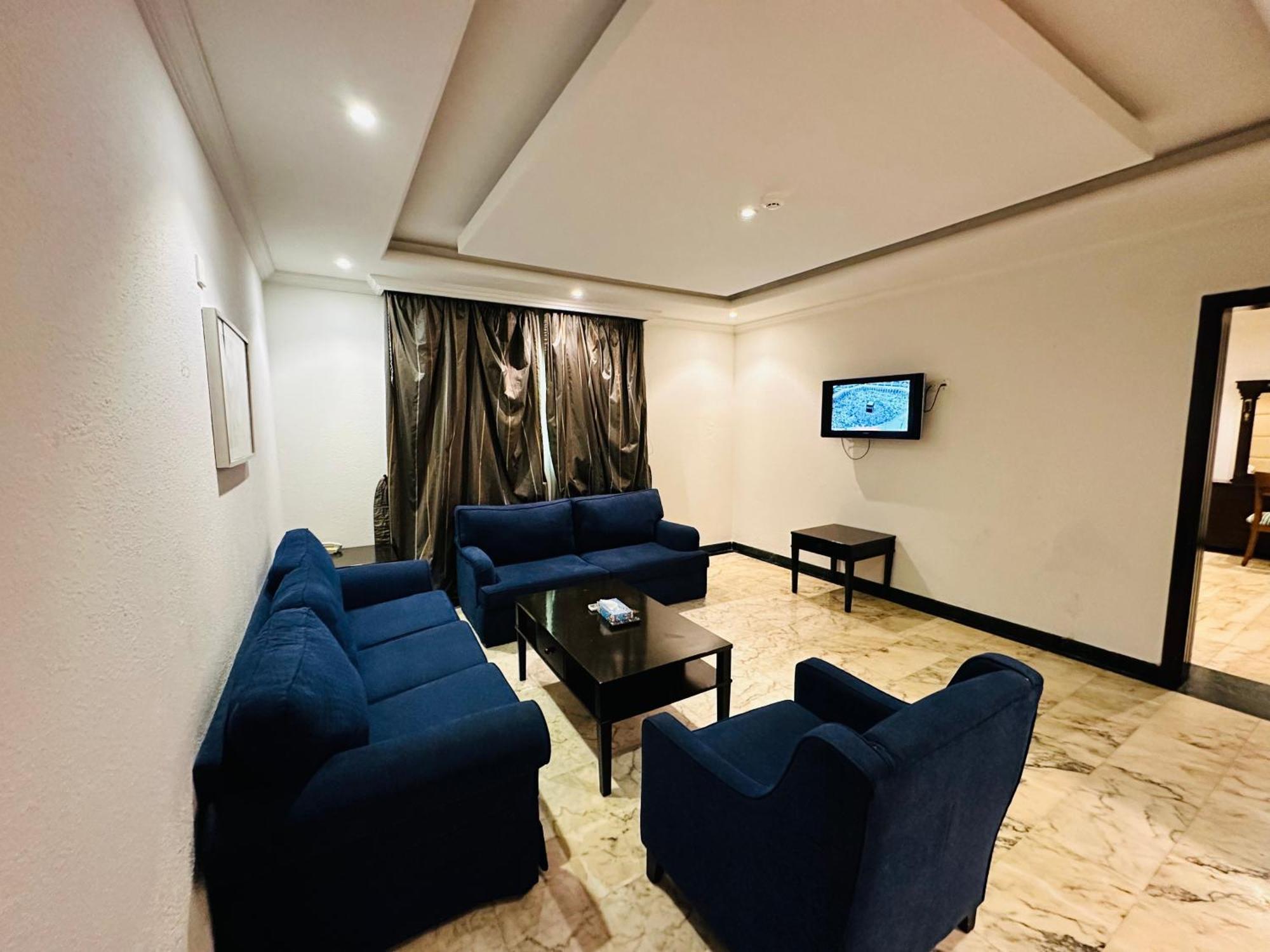 Delmon Hotel Suites ジェッダ エクステリア 写真